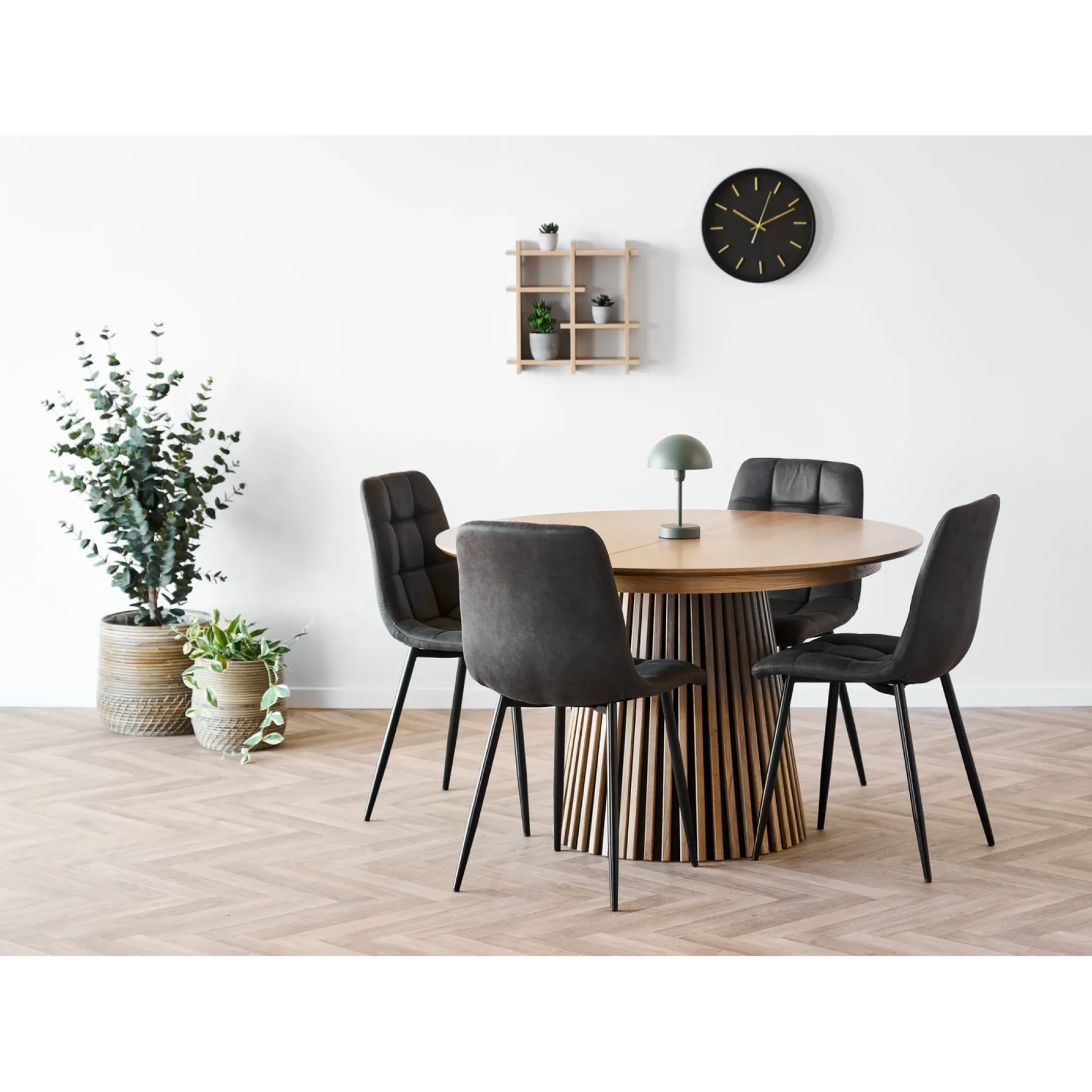BOLIGINTERIØR SÆT SPISEBORD INKL. 6 STOLE EG 95 X 200 CM|Boliginteriør Online