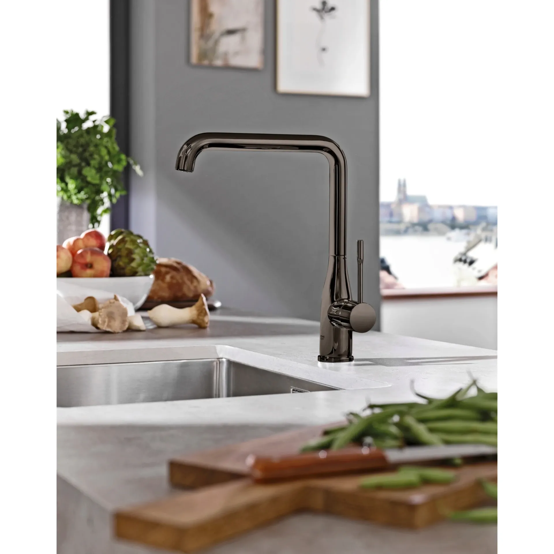 ESSENCE KØKKENARMATUR SORT|Grohe Clearance